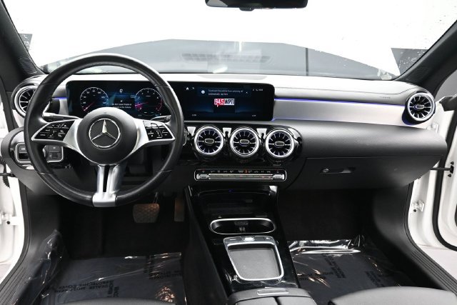 Used 2025 Mercedes-Benz CLA 250 image 16