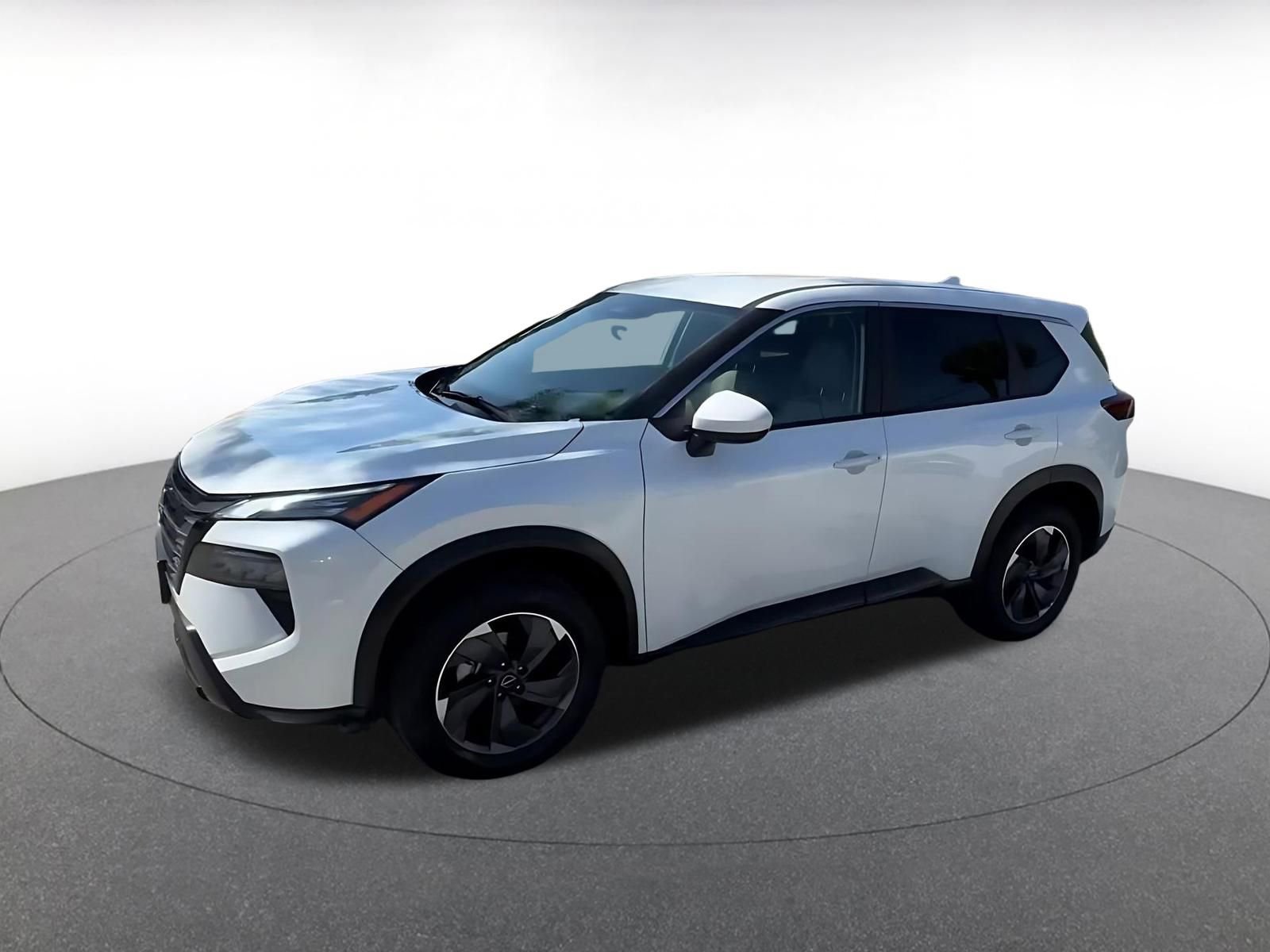 Used 2025 Nissan Rogue SV FWD image 8