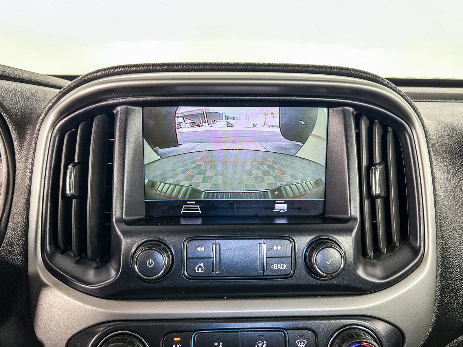 Used 2021 Chevrolet Colorado LT w/ Luxury Package image 24