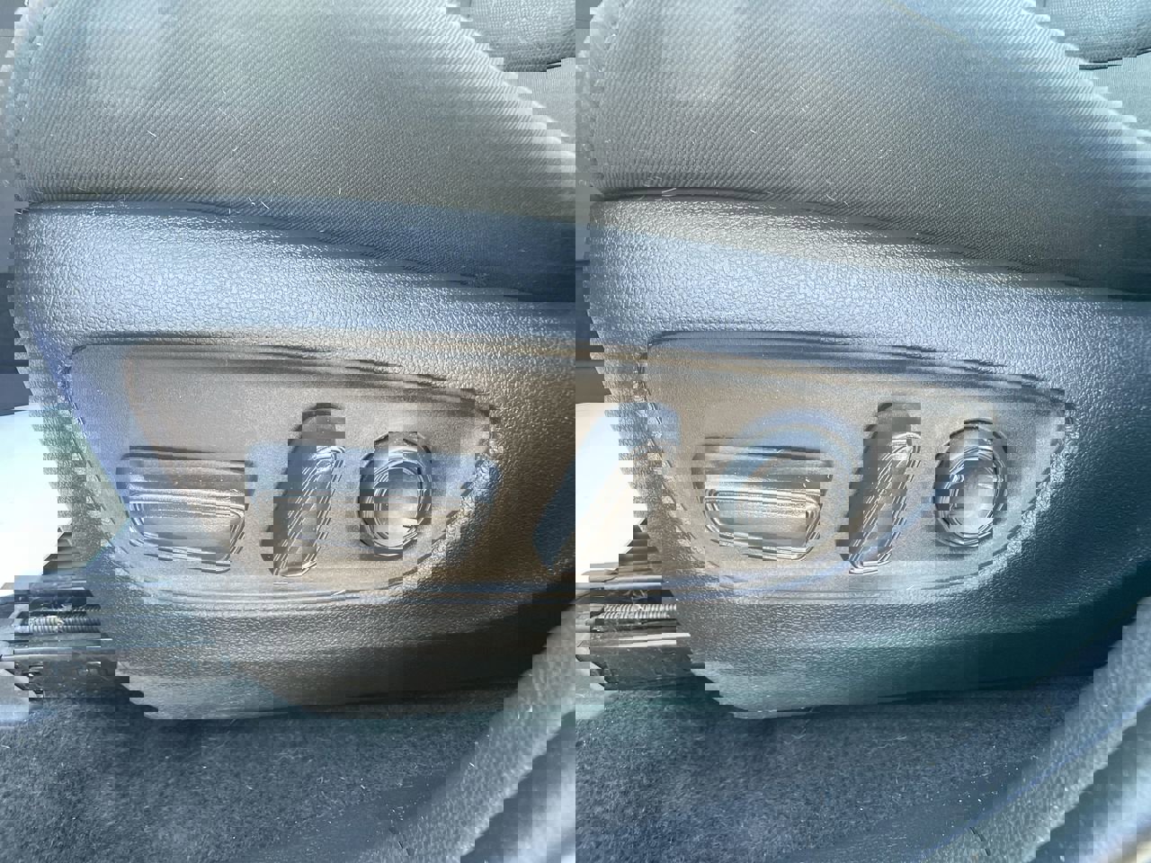 Used 2022 Toyota RAV4 XLE w/ Convenience Package image 13