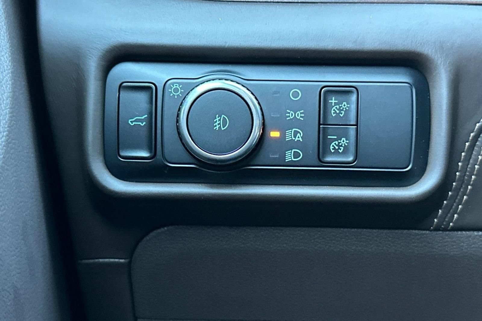 New 2024 Ford Explorer King Ranch w/ Technology Package RWD image 37