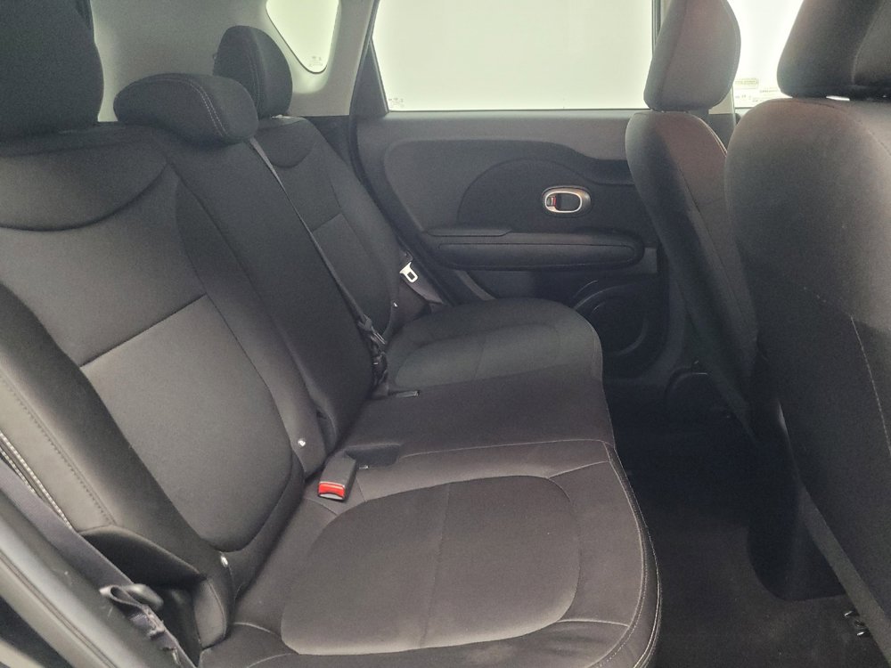 Used 2016 Kia Soul FWD image 19