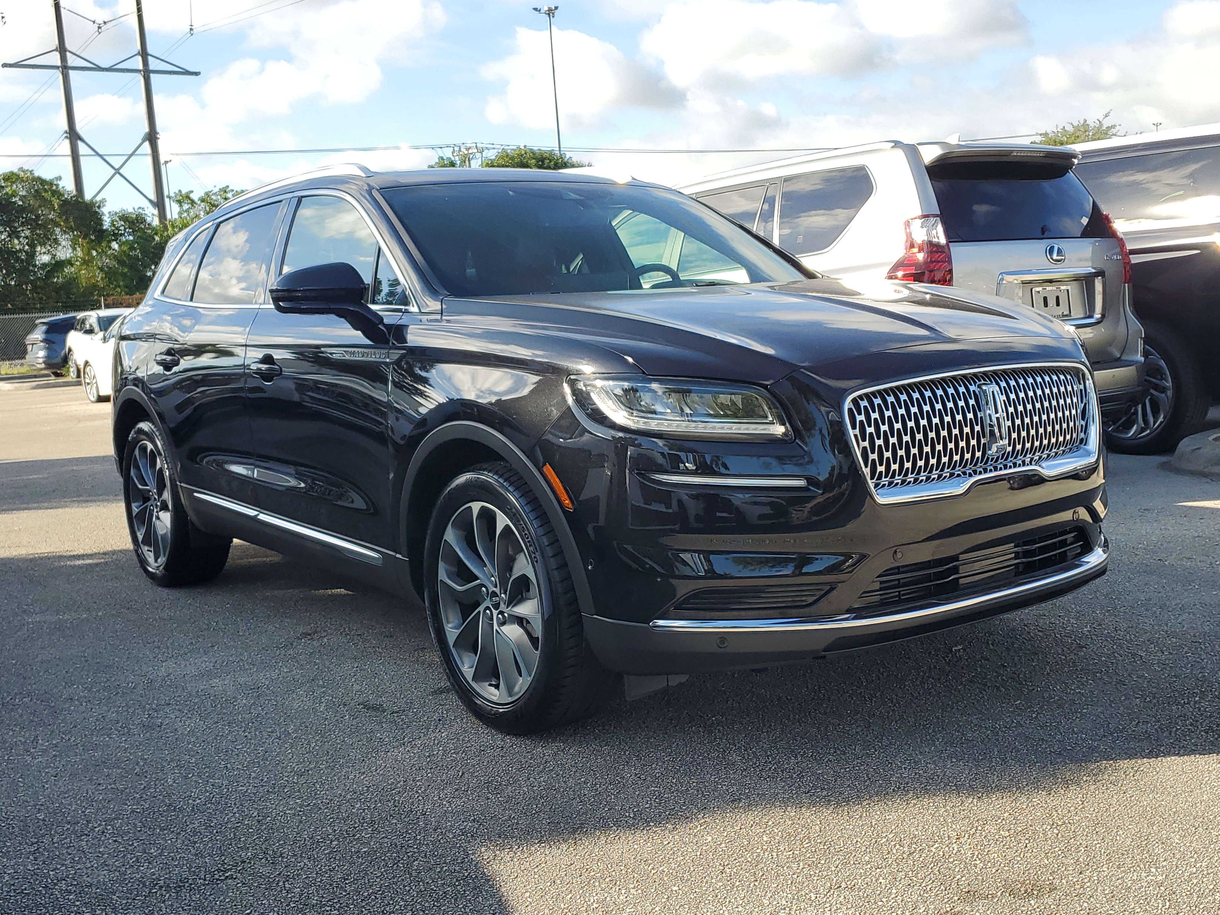 Certified 2022 Lincoln Nautilus Reserve w/ Equipment Group 201A image 28