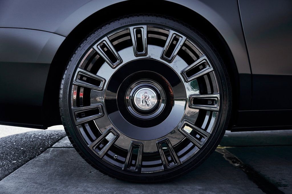 Used 2024 Rolls-Royce Ghost image 21