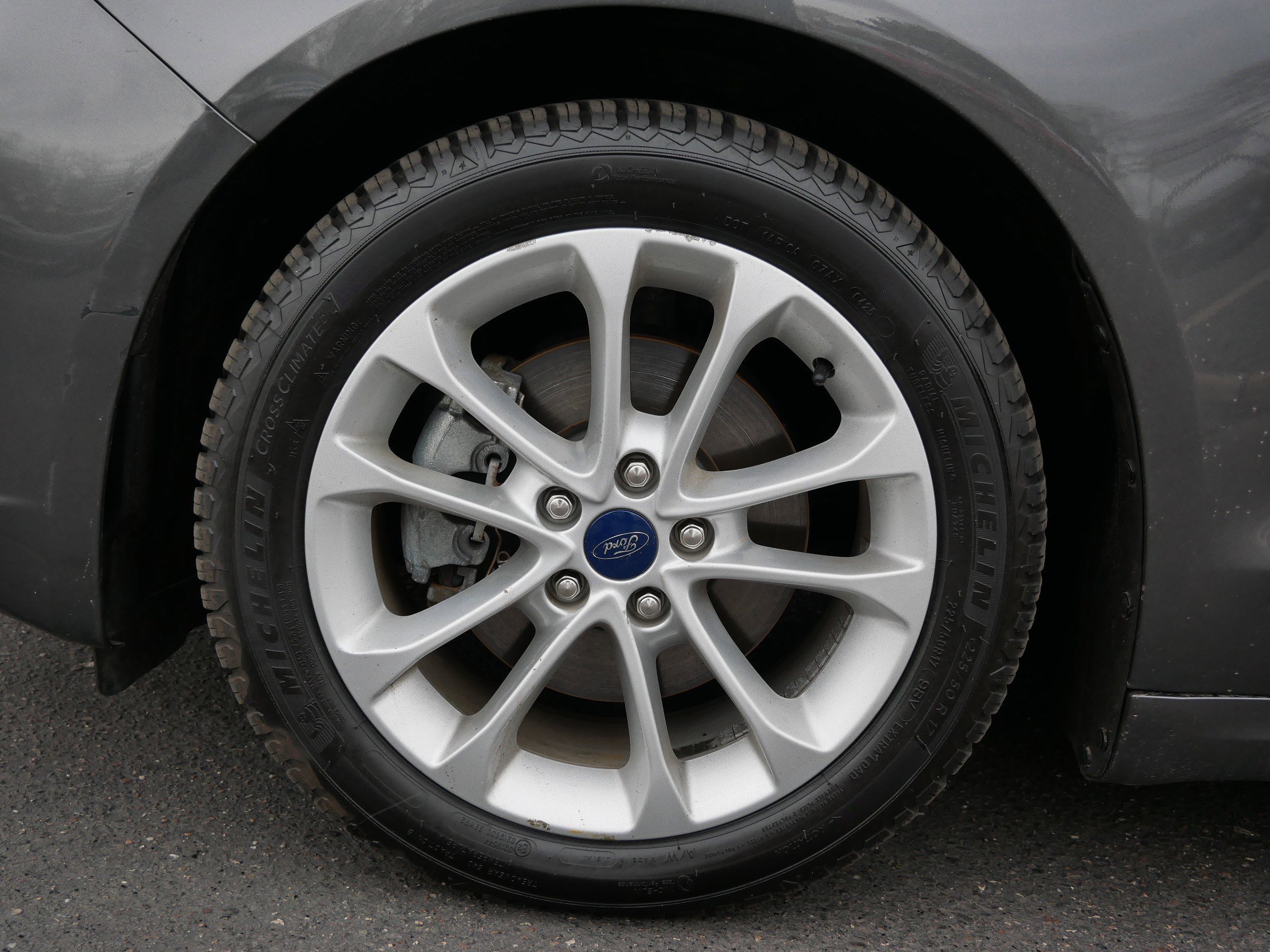 Used 2019 Ford Fusion SE image 15