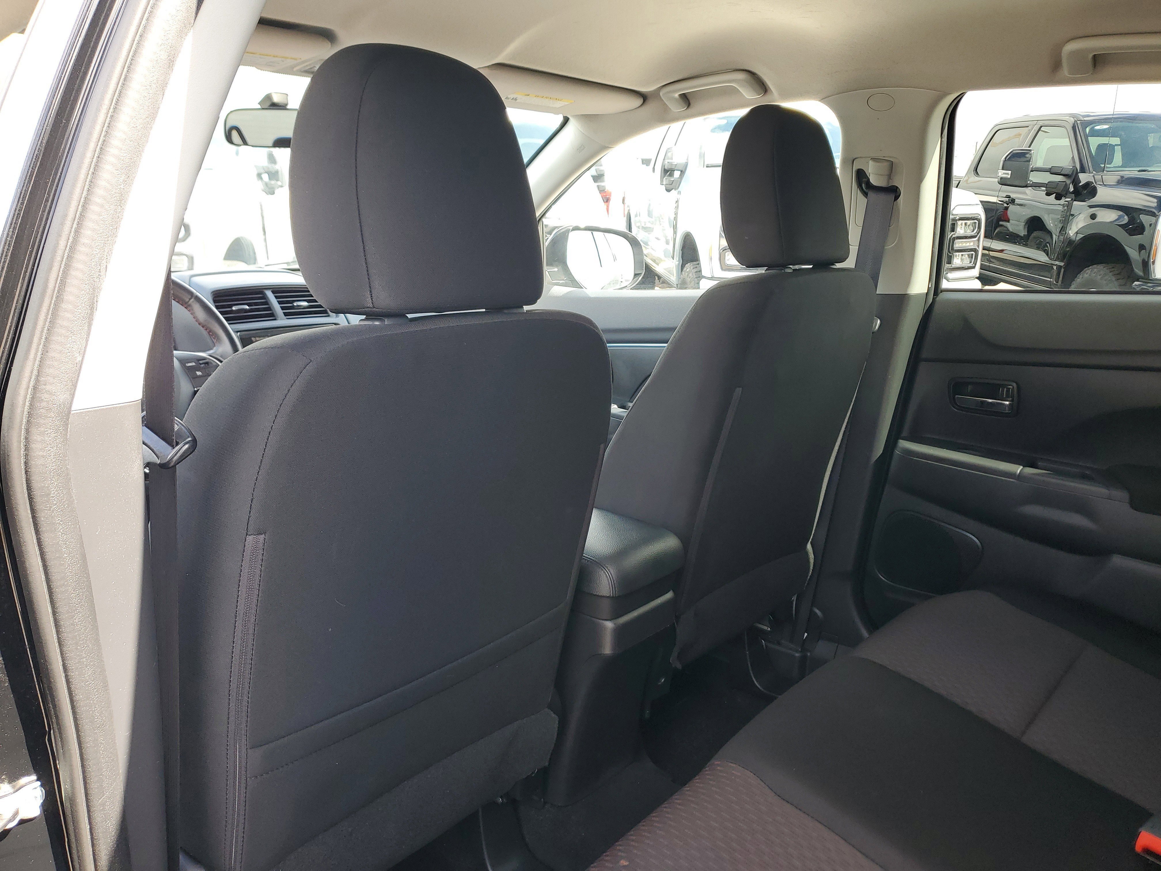 Used 2019 Mitsubishi Outlander Sport LE image 13