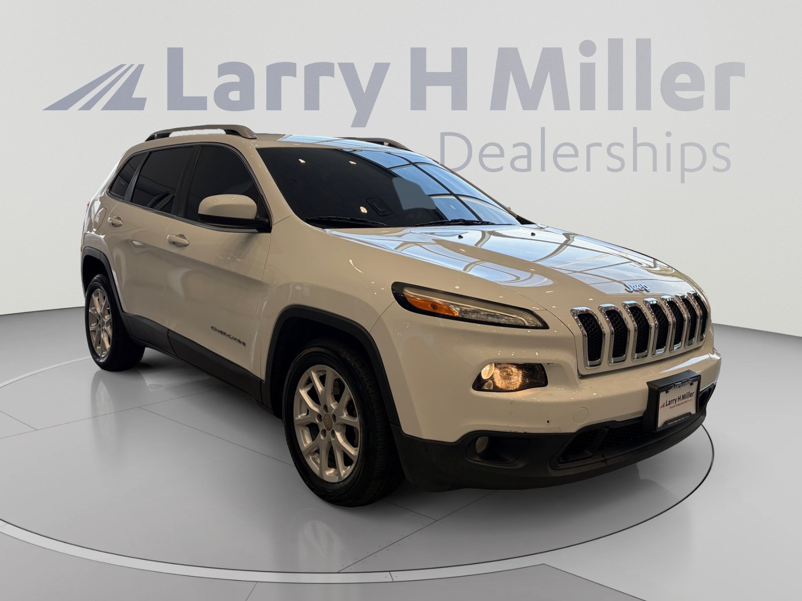 Used 2015 Jeep Cherokee Latitude FWD image 7