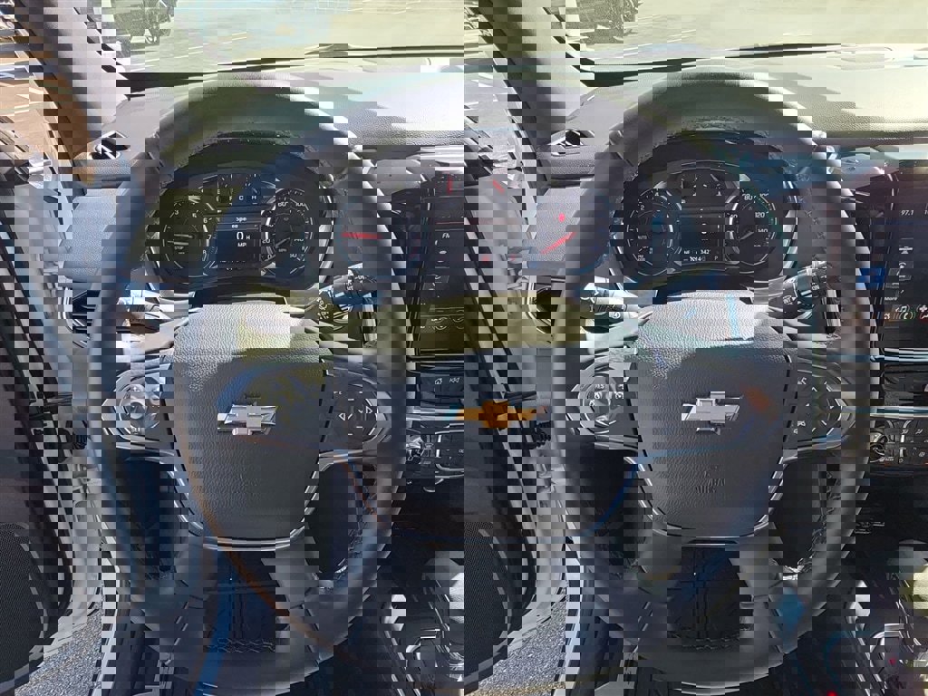 Used 2023 Chevrolet Traverse LT image 11