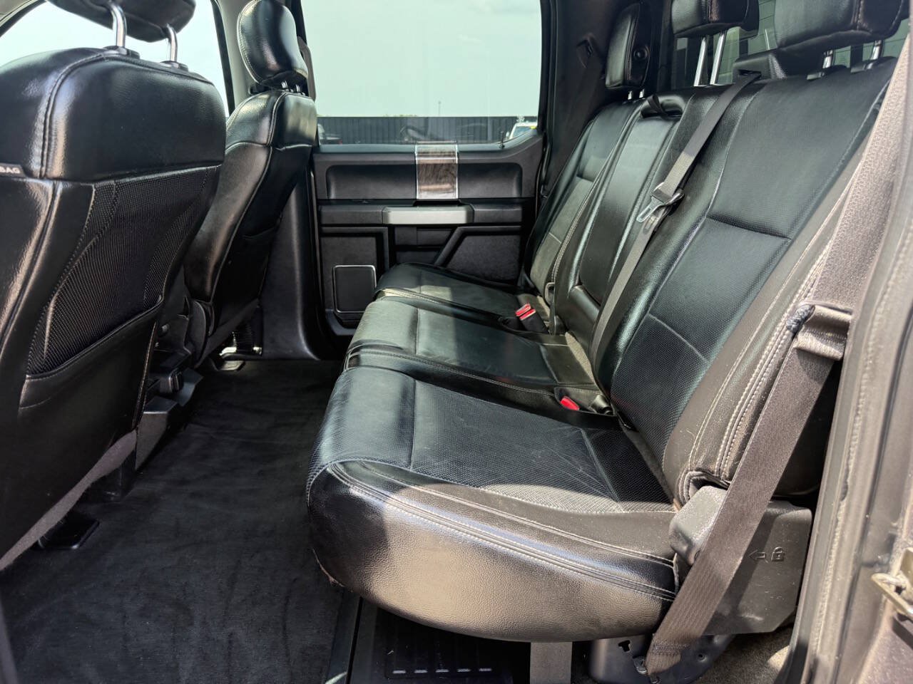Used 2017 Ford F250 Lariat w/ Lariat Ultimate Package AWD/4WD image 44