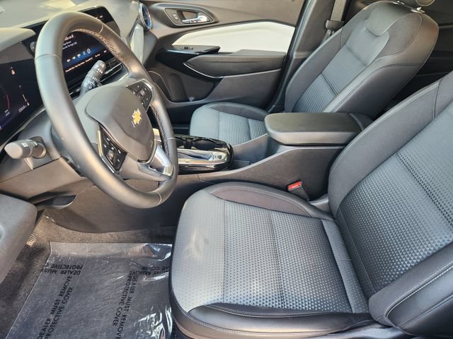 Used 2026 Chevrolet Trax LT w/ LT Convenience Package FWD image 4