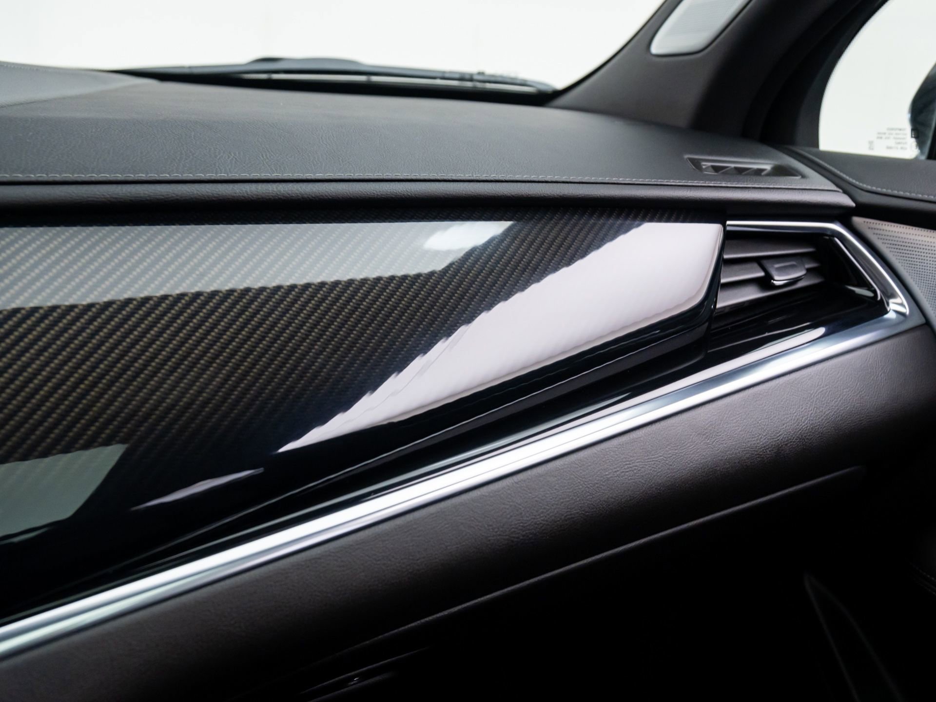 Certified 2024 Cadillac XT6 Sport w/ LPO, Floor Liner Package image 31