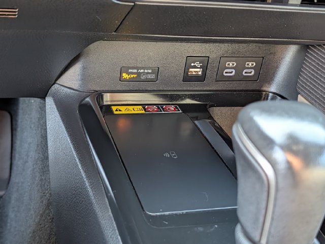 Used 2025 Toyota Camry SE FWD image 17