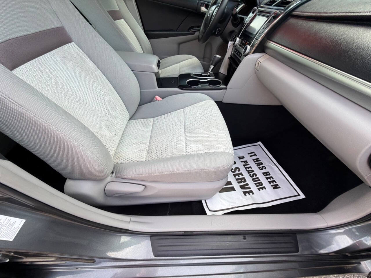 Used 2012 Toyota Camry LE w/ Preferred Accessory Pkg FWD image 24
