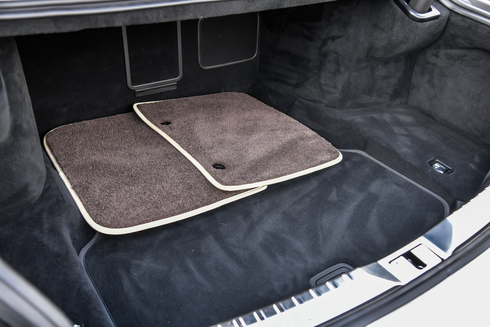 Certified 2021 Bentley Flying Spur V8 AWD/4WD image 12