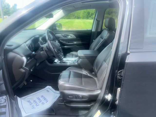 Used 2021 Chevrolet Traverse RS AWD/4WD image 17