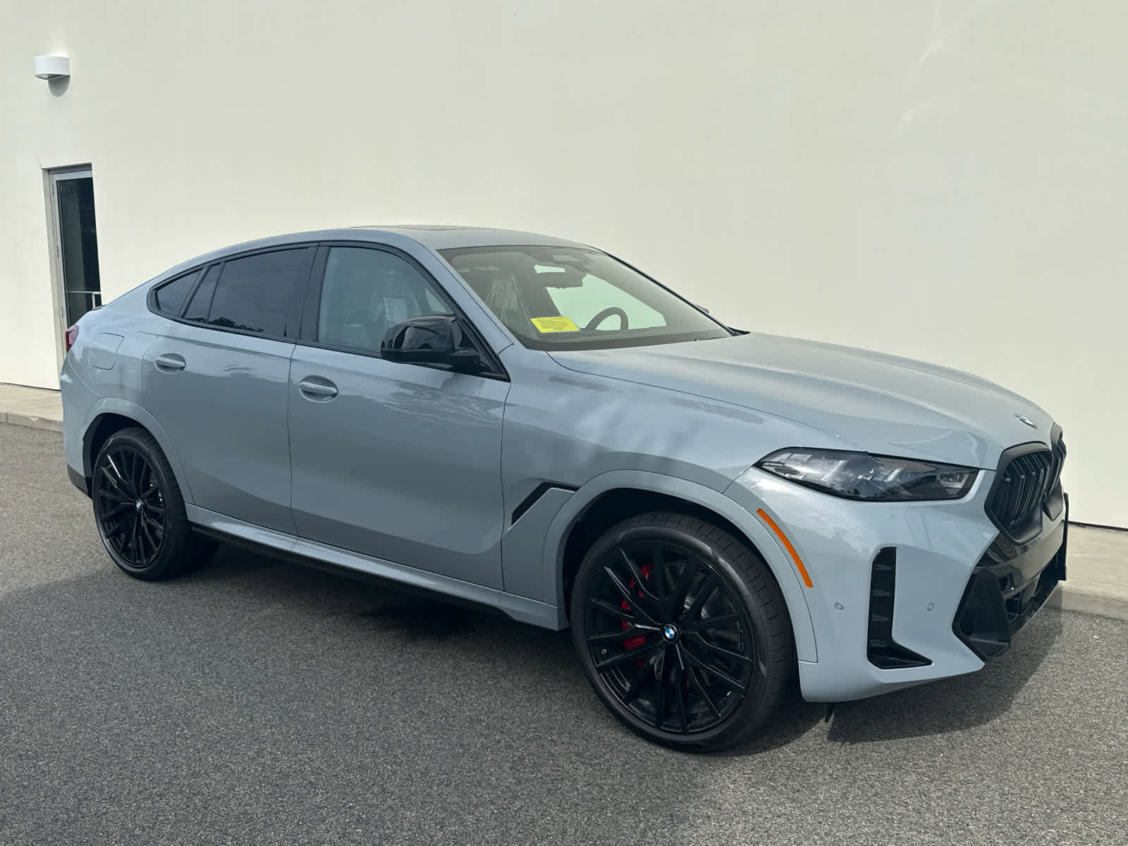 New 2026 BMW X6 M60i image 2