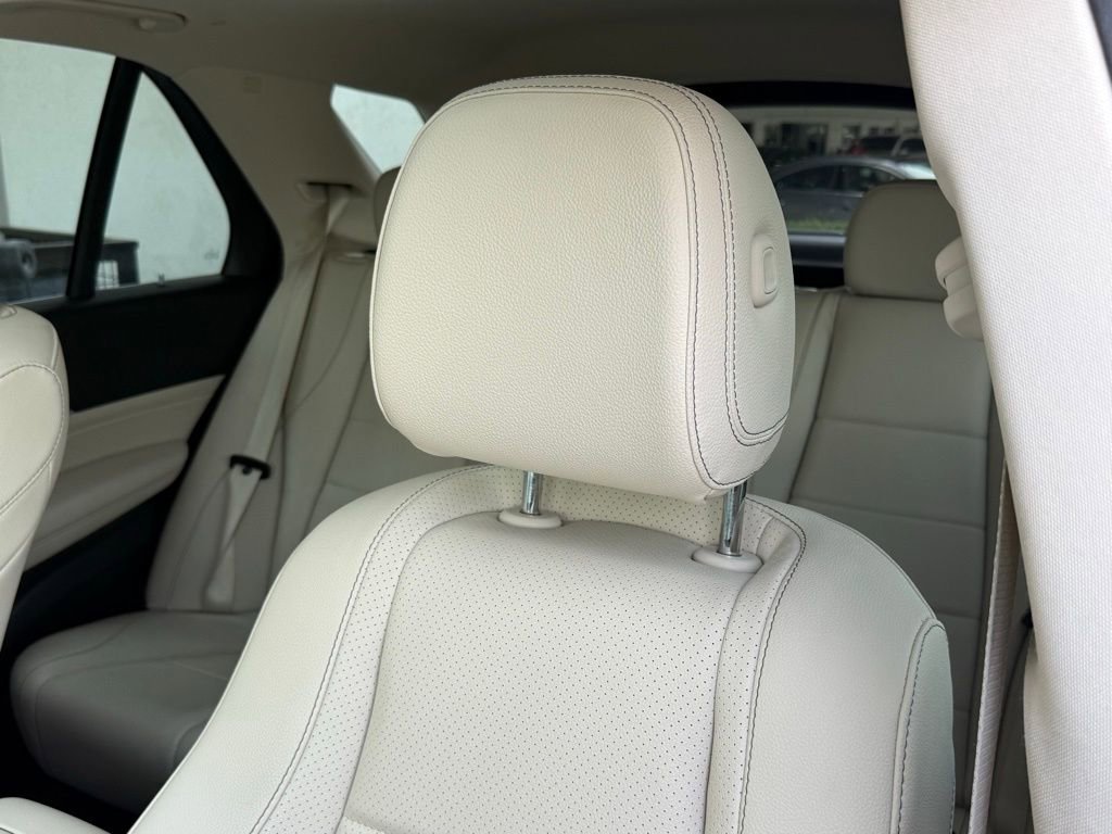 Used 2021 Mercedes-Benz GLE 450 4MATIC image 3