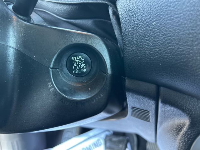 Used 2018 Jeep Renegade Altitude image 19