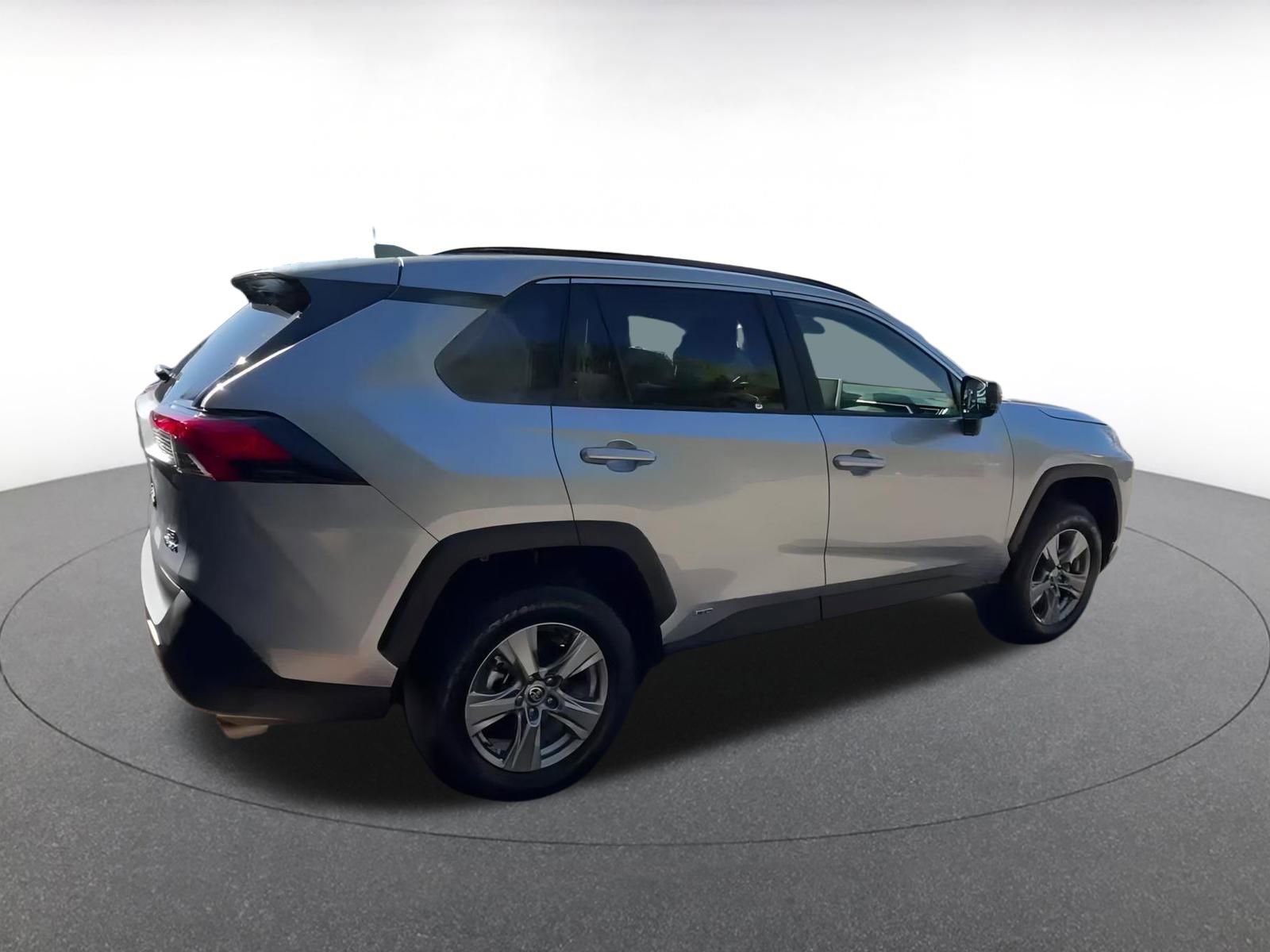 Used 2025 Toyota RAV4 LE image 15