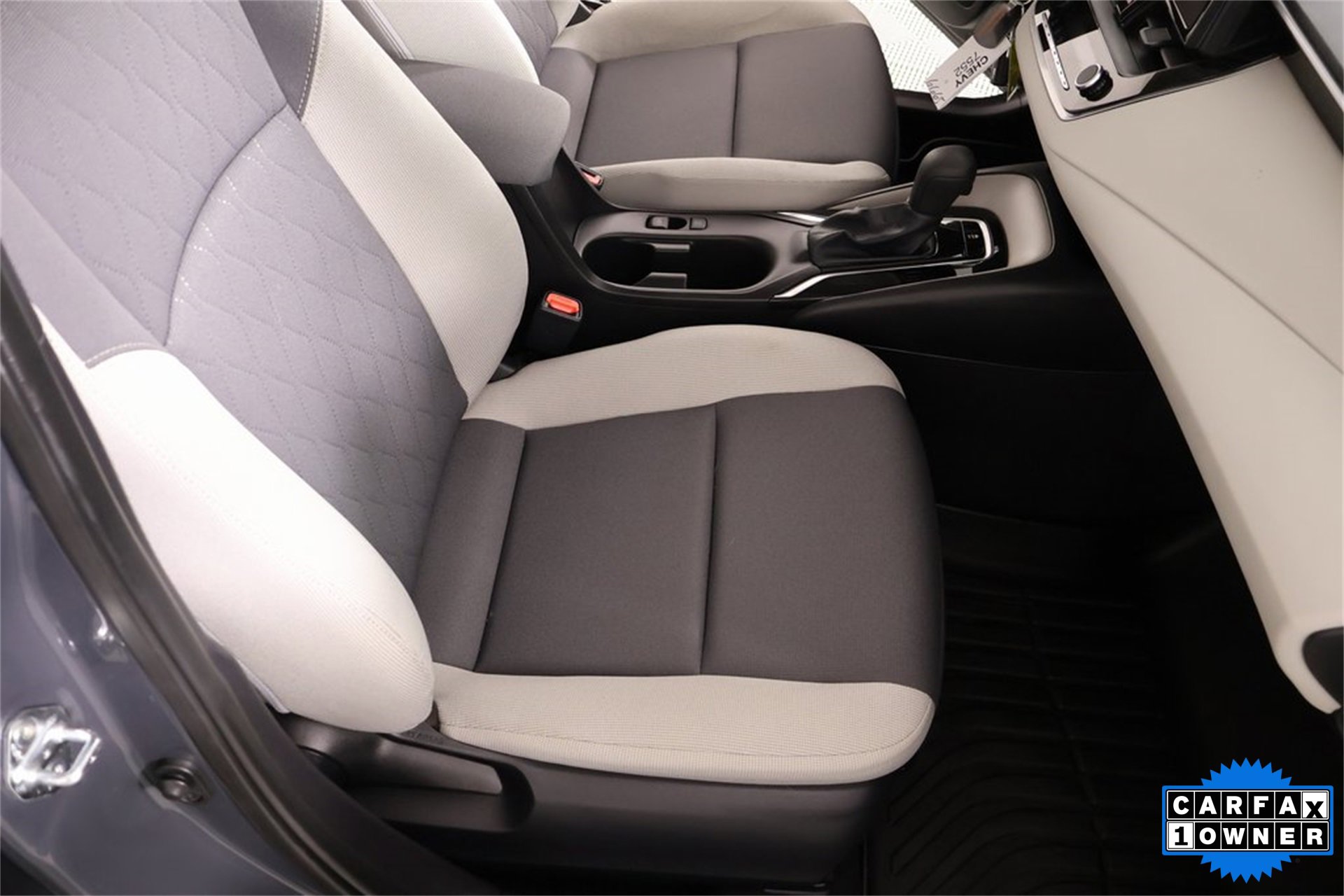 Used 2025 Toyota Corolla LE image 12