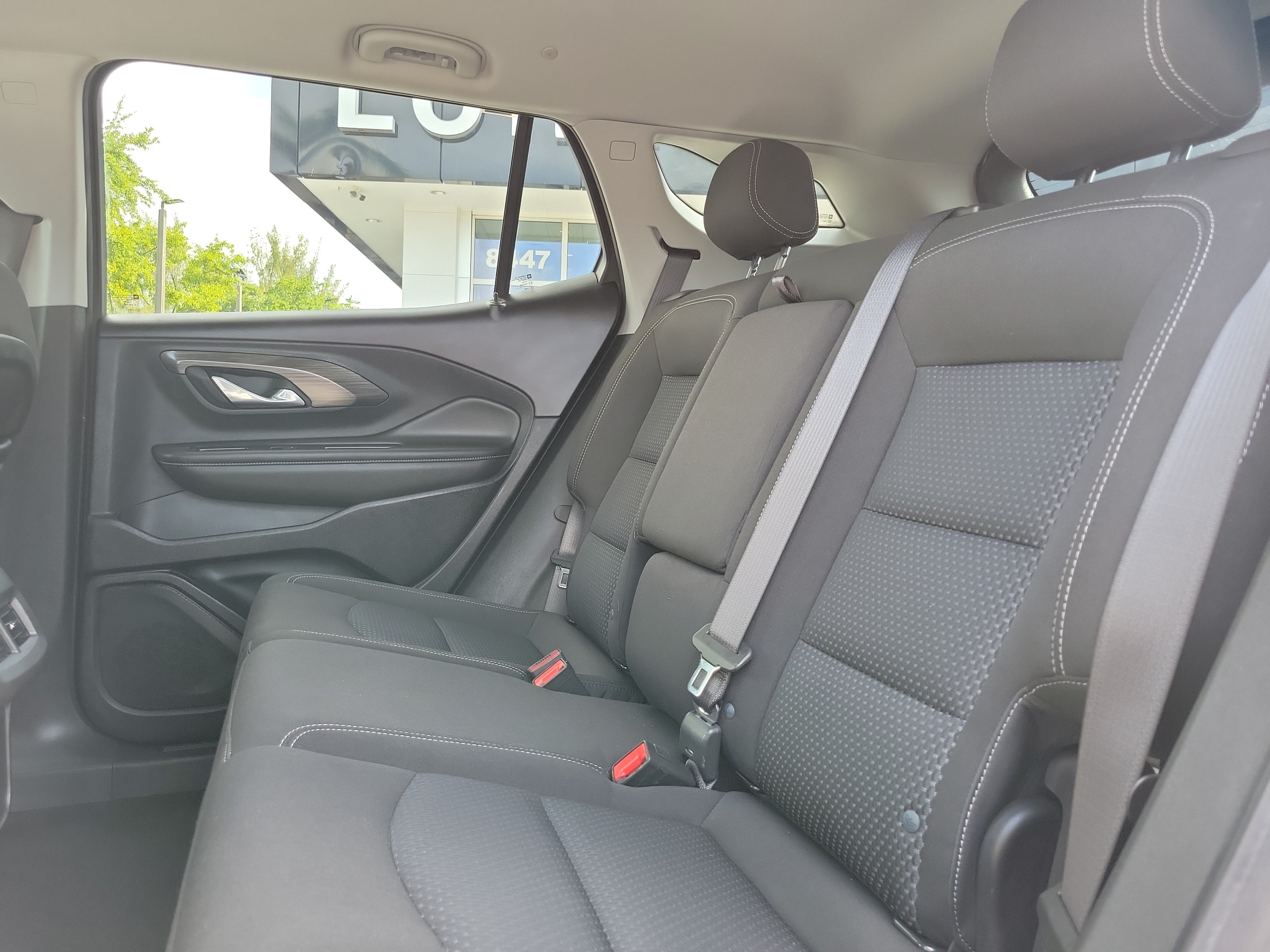 Used 2023 GMC Terrain SLE w/ Elevation Edition FWD image 15