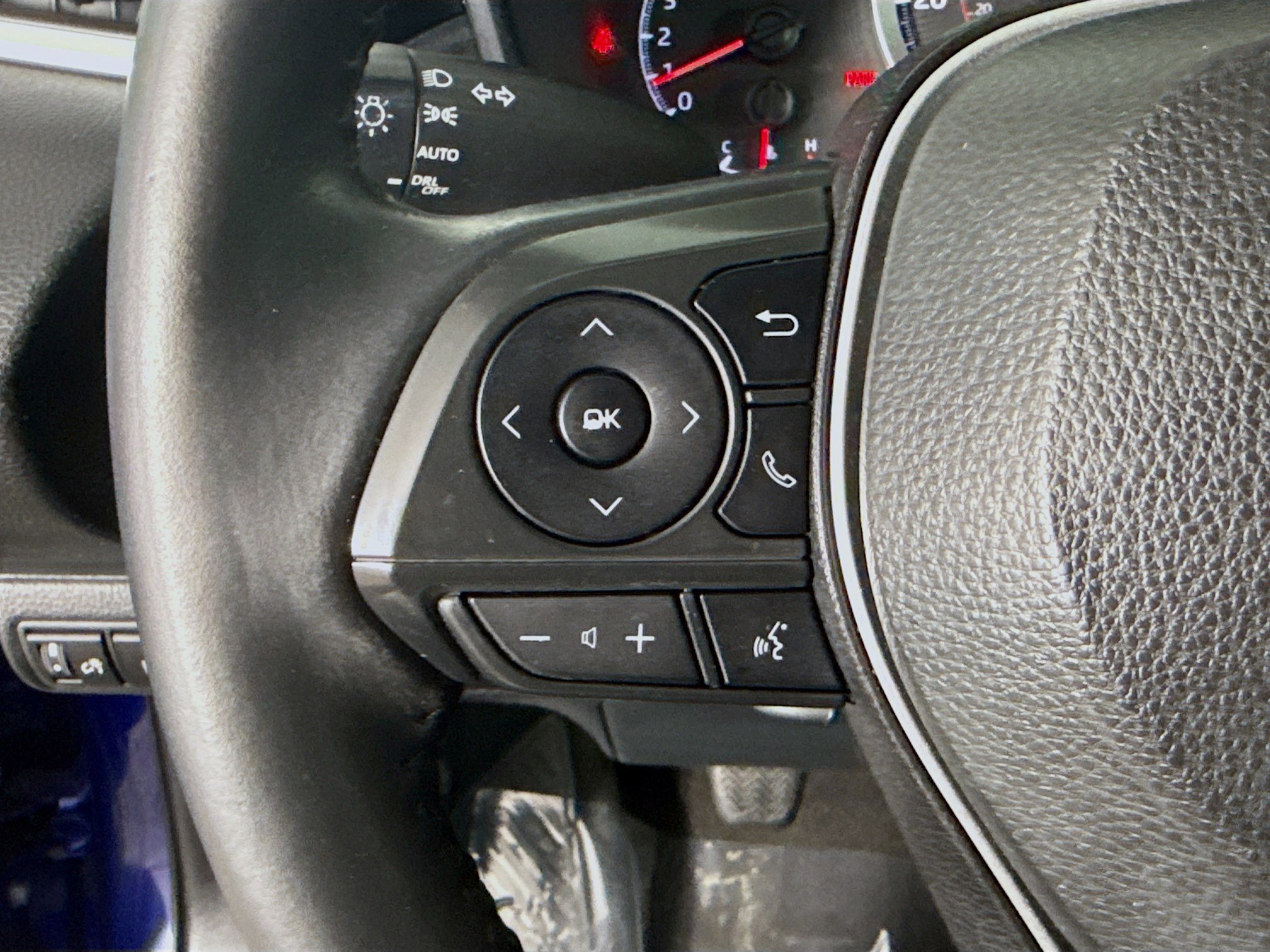 Used 2020 Toyota Corolla SE FWD image 14