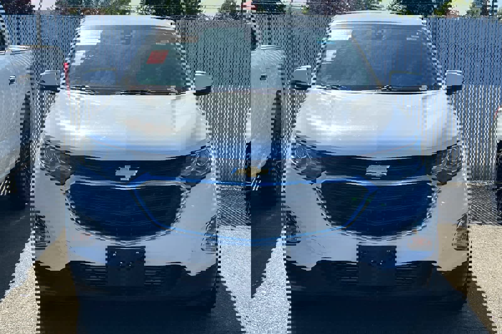 Used 2020 Chevrolet Equinox LT image 2