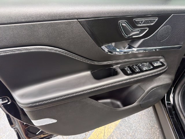 Certified 2024 Lincoln Corsair FWD image 13