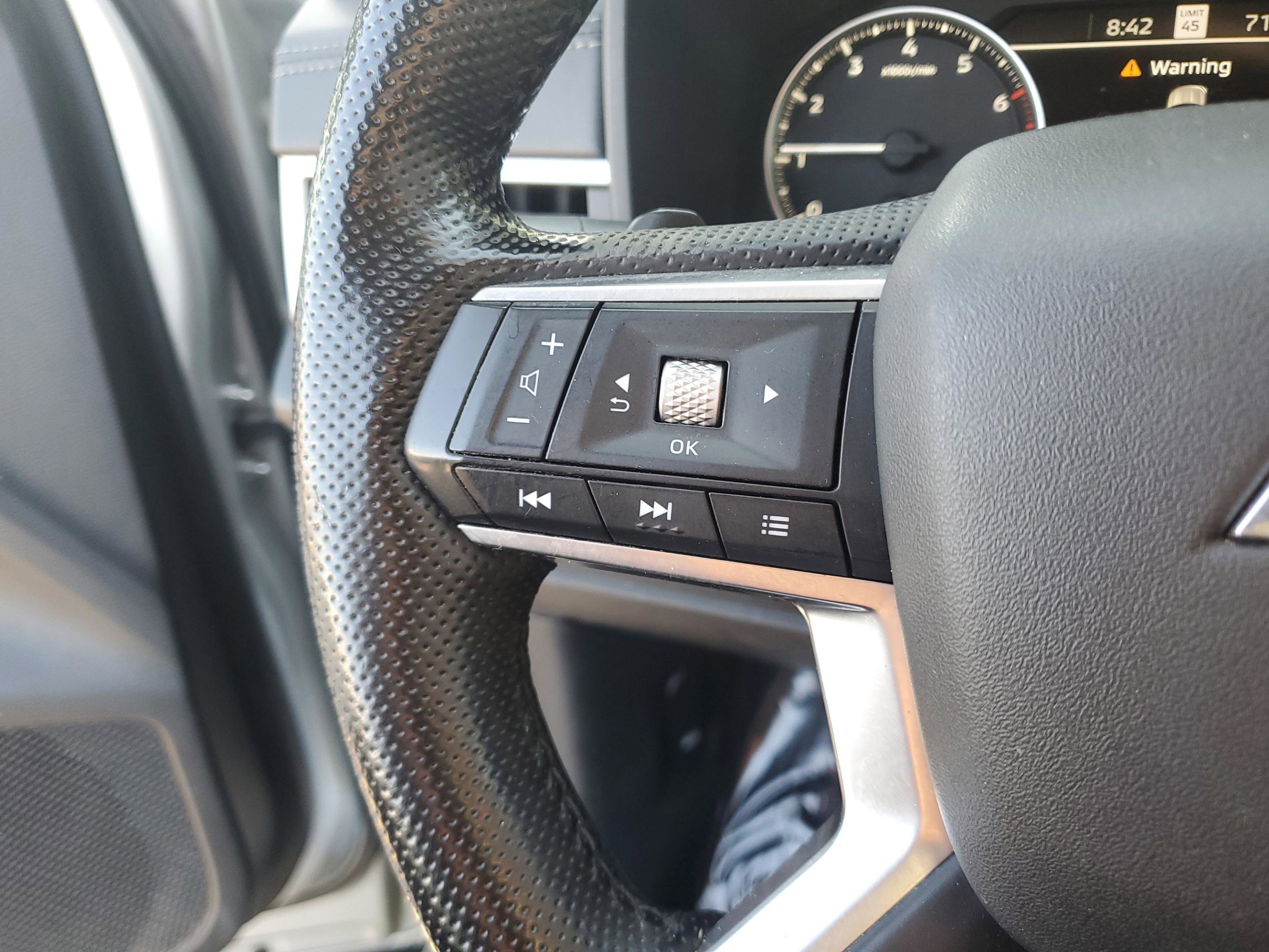 Used 2022 Mitsubishi Outlander SE image 29