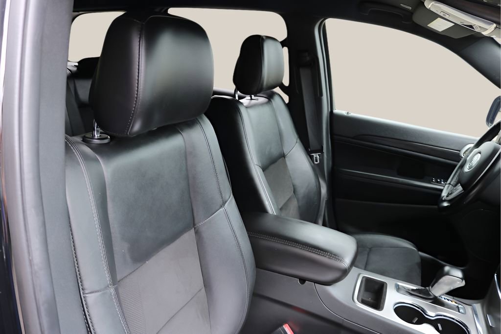 Used 2022 Jeep Grand Cherokee Laredo X RWD image 19