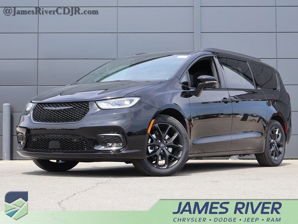 New 2026 Chrysler Pacifica Limited w/ S Appearance Package FWD 360° Tour