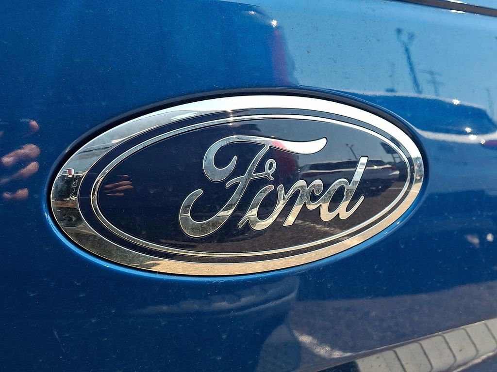Used 2017 Ford F150 Lariat w/ Equipment Group 502A Luxury AWD/4WD image 5