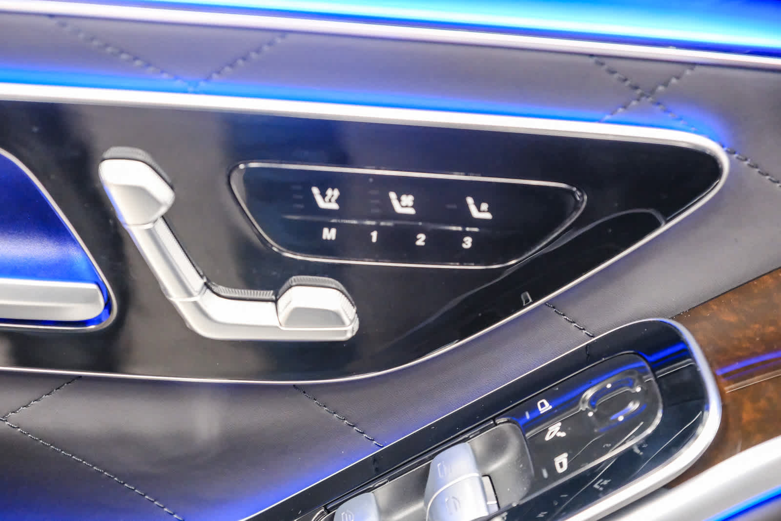 Used 2024 Mercedes-Benz S 580e 4MATIC Sedan image 29