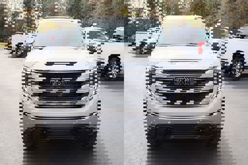 New 2026 GMC Sierra 1500 SLE video 2