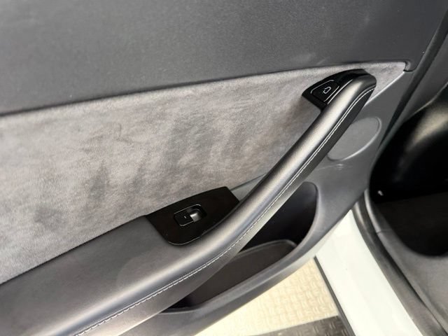 Used 2021 Tesla Model Y Long Range AWD/4WD image 19