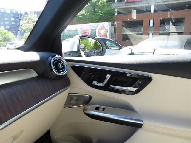 Used 2026 Mercedes-Benz GLC 300 4MATIC image 17