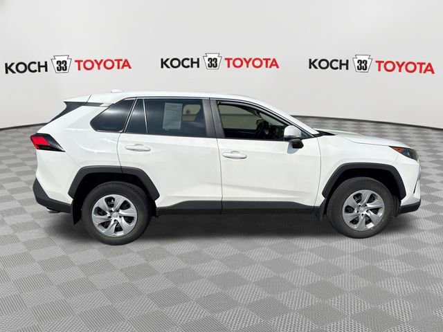 Used 2022 Toyota RAV4 LE AWD/4WD image 9