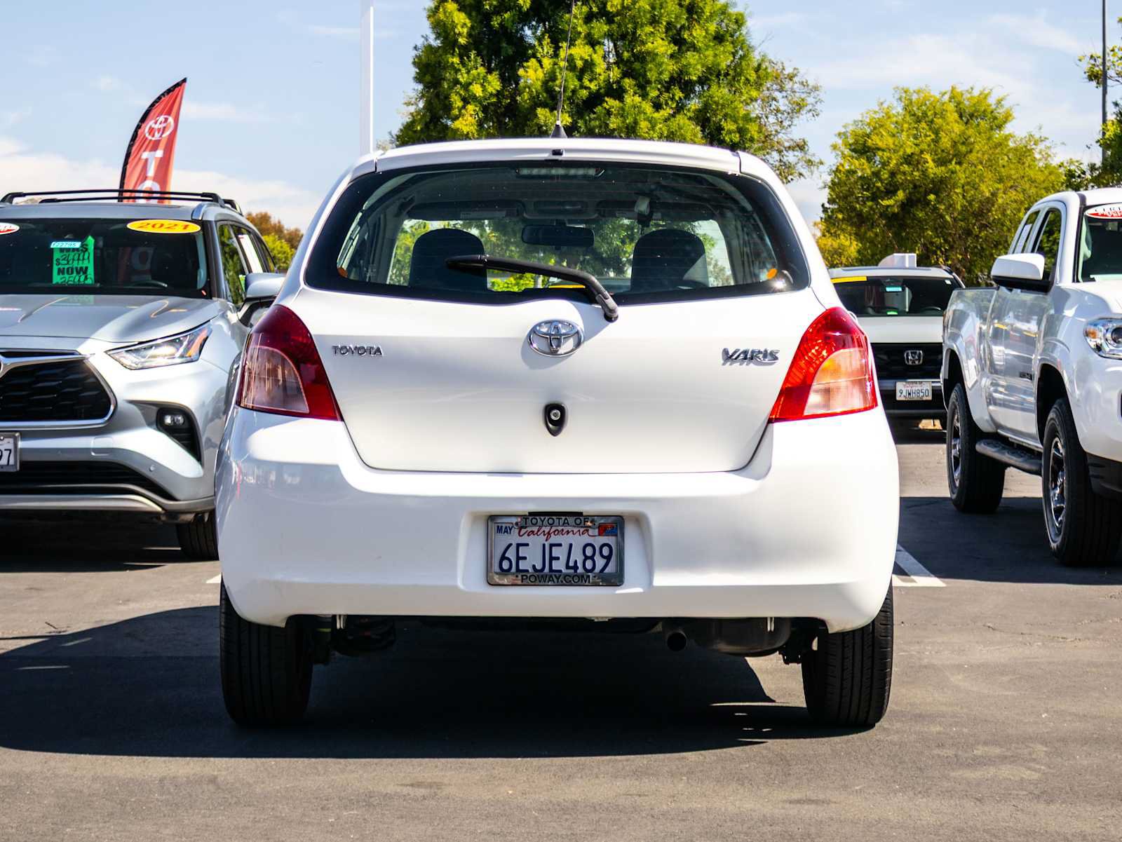 Used 2008 Toyota Yaris 2-Door Hatchback FWD image 8
