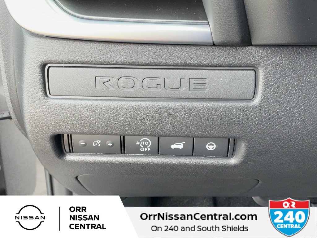 New 2027 Nissan Rogue Dark Armor FWD image 19