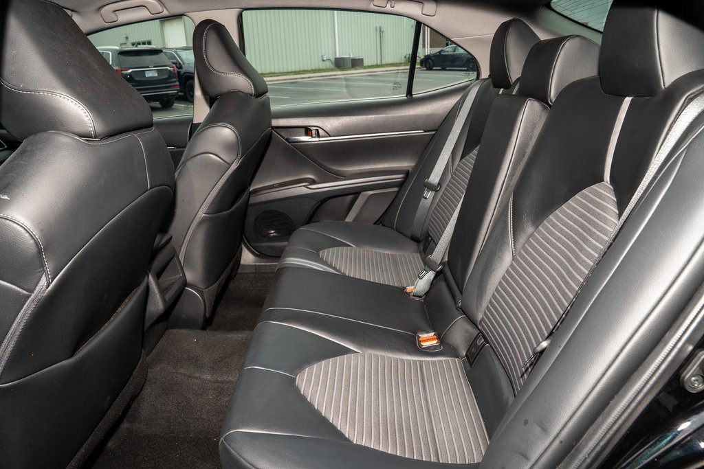 Used 2021 Toyota Camry SE image 7