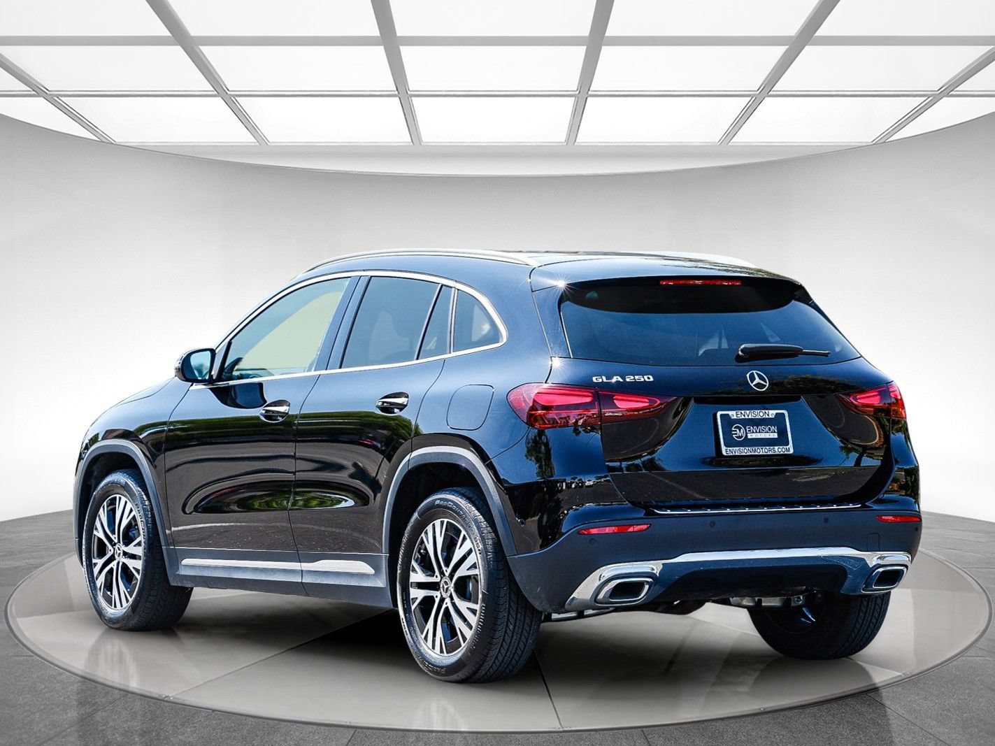 Certified 2025 Mercedes-Benz GLA 250 image 2