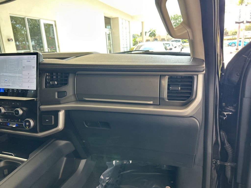 Used 2024 Ford Expedition Max XLT AWD/4WD image 26