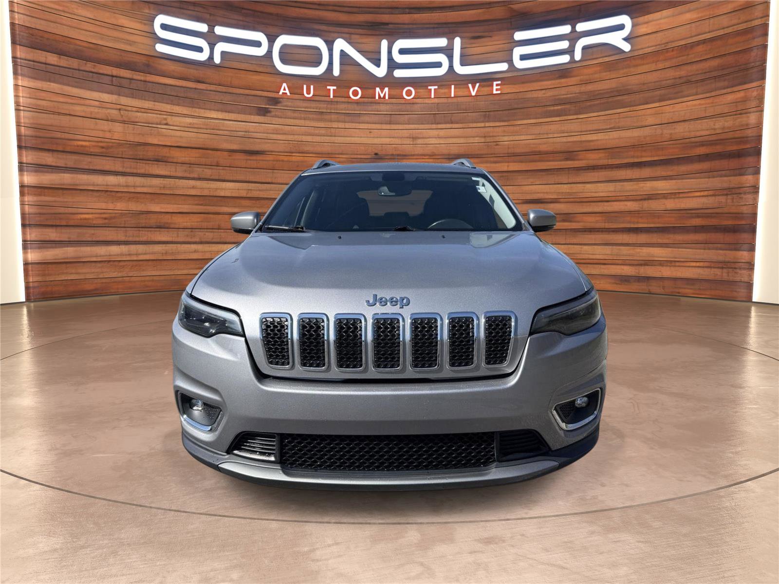 Used 2019 Jeep Cherokee Limited AWD/4WD image 10