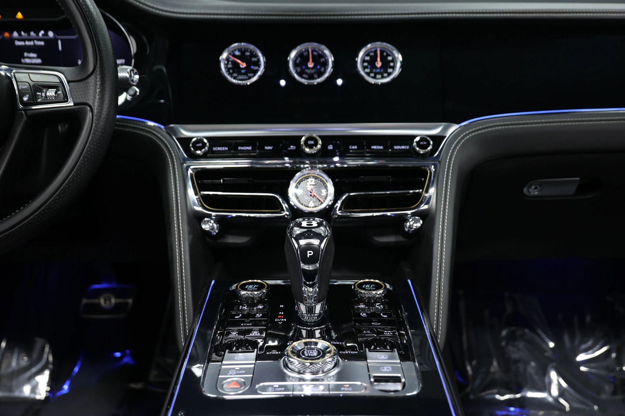 Used 2020 Bentley Flying Spur W12 image 48