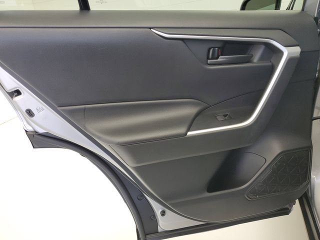 Used 2020 Toyota RAV4 LE w/ All Weather Liner Package AWD/4WD image 15