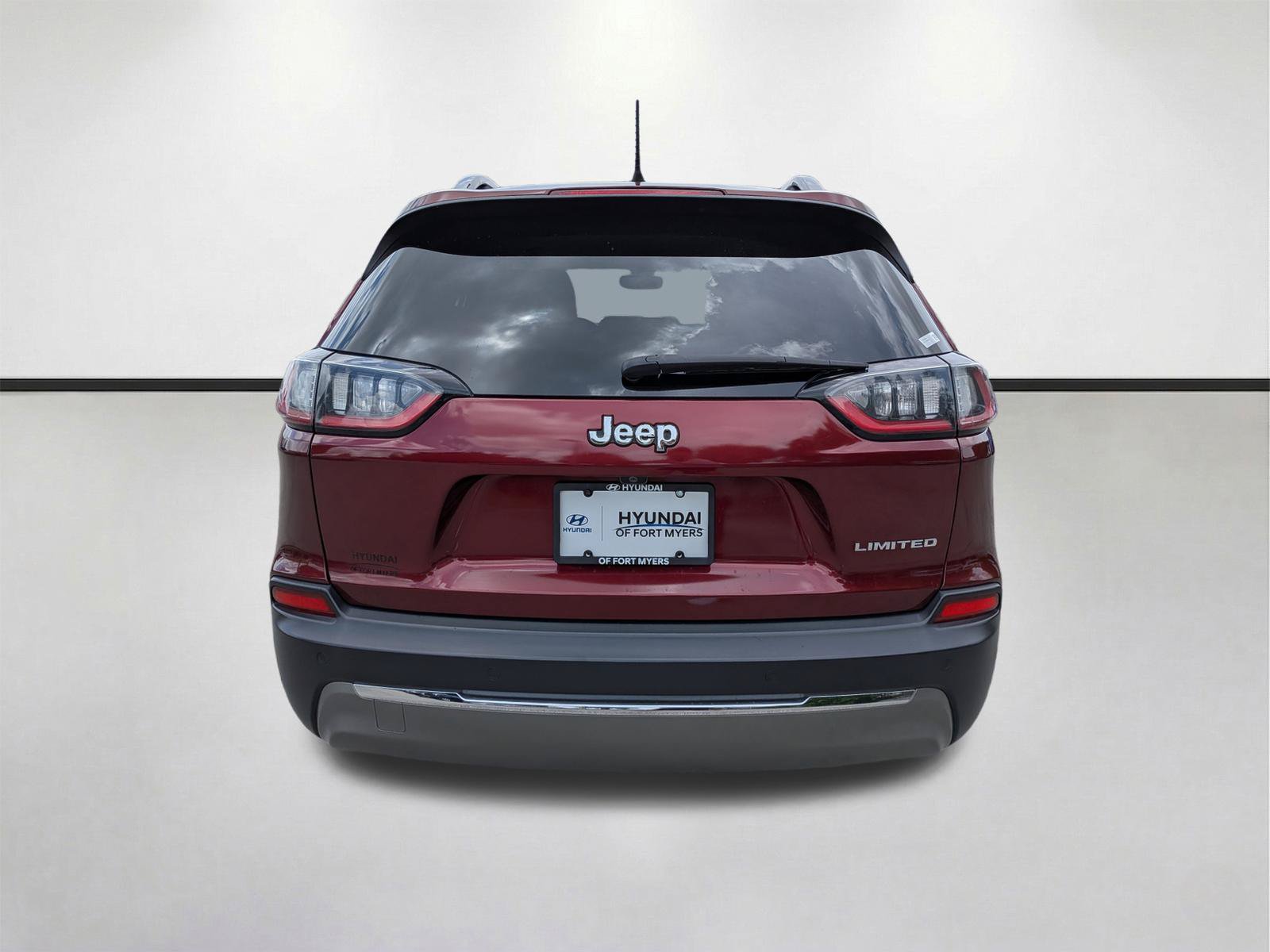 Used 2019 Jeep Cherokee Limited FWD image 5