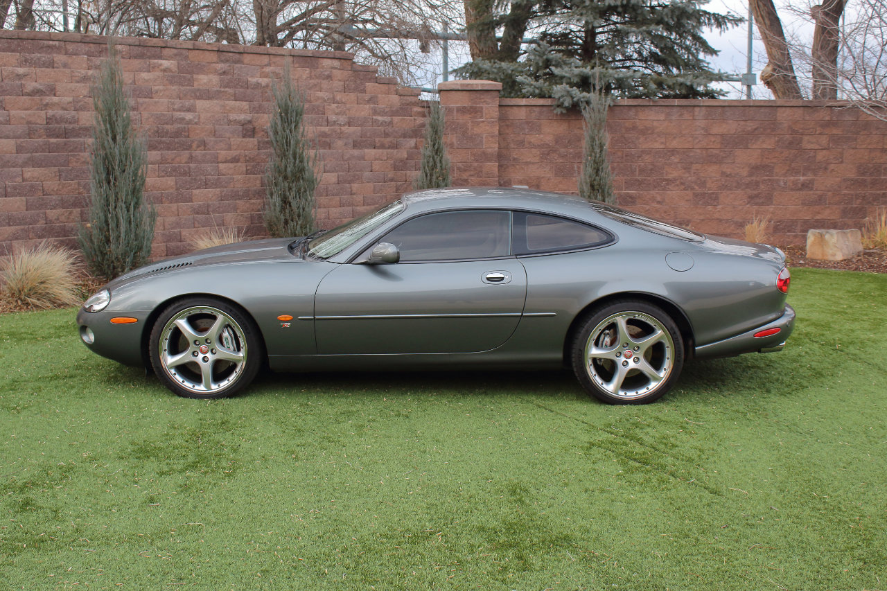 Used 2003 Jaguar XK8 Coupe image 25