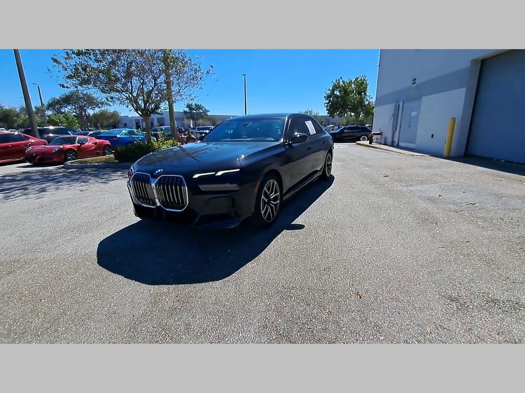 Used 2024 BMW 750e xDrive image 46