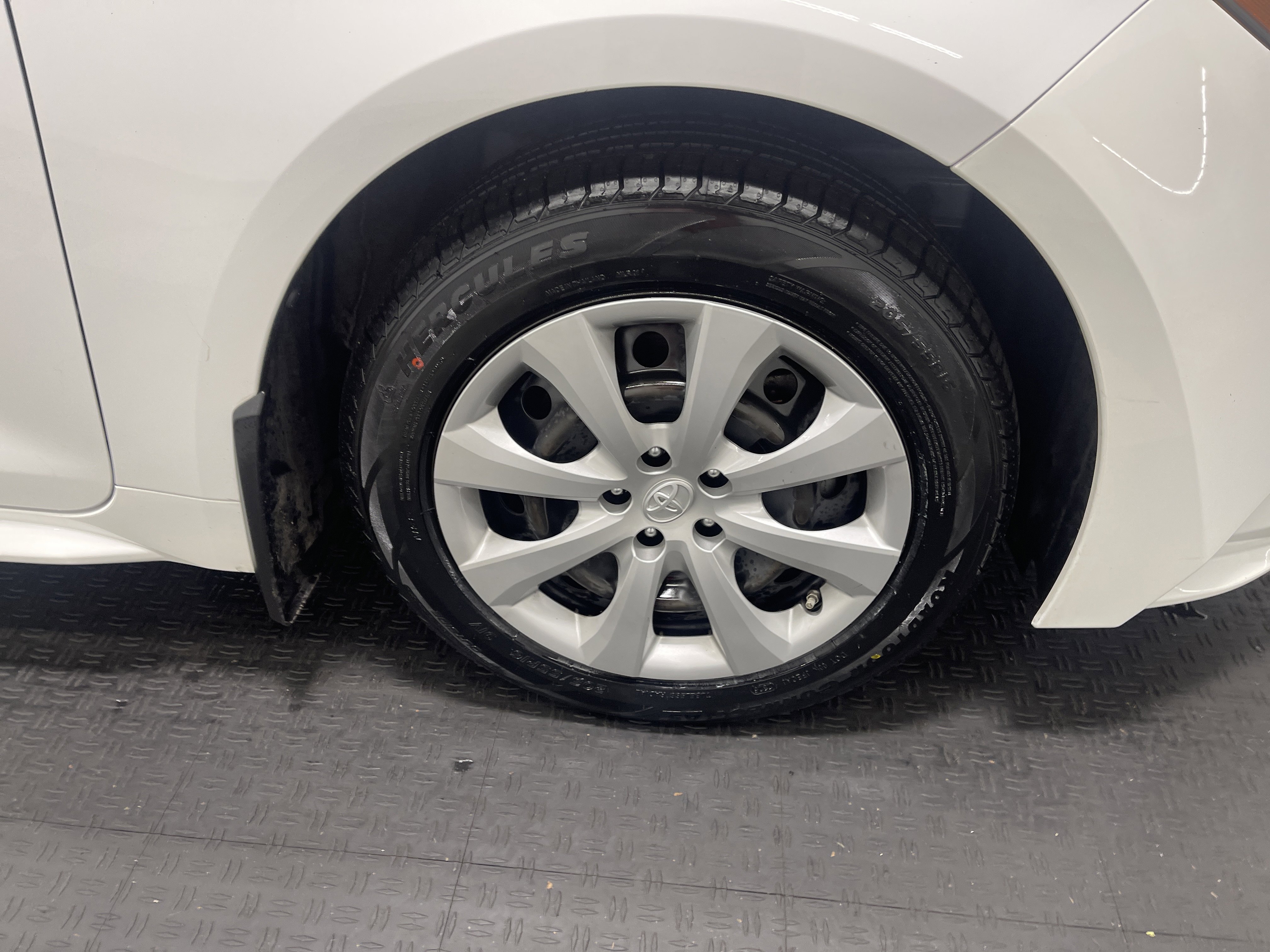 Used 2022 Toyota Corolla LE image 27