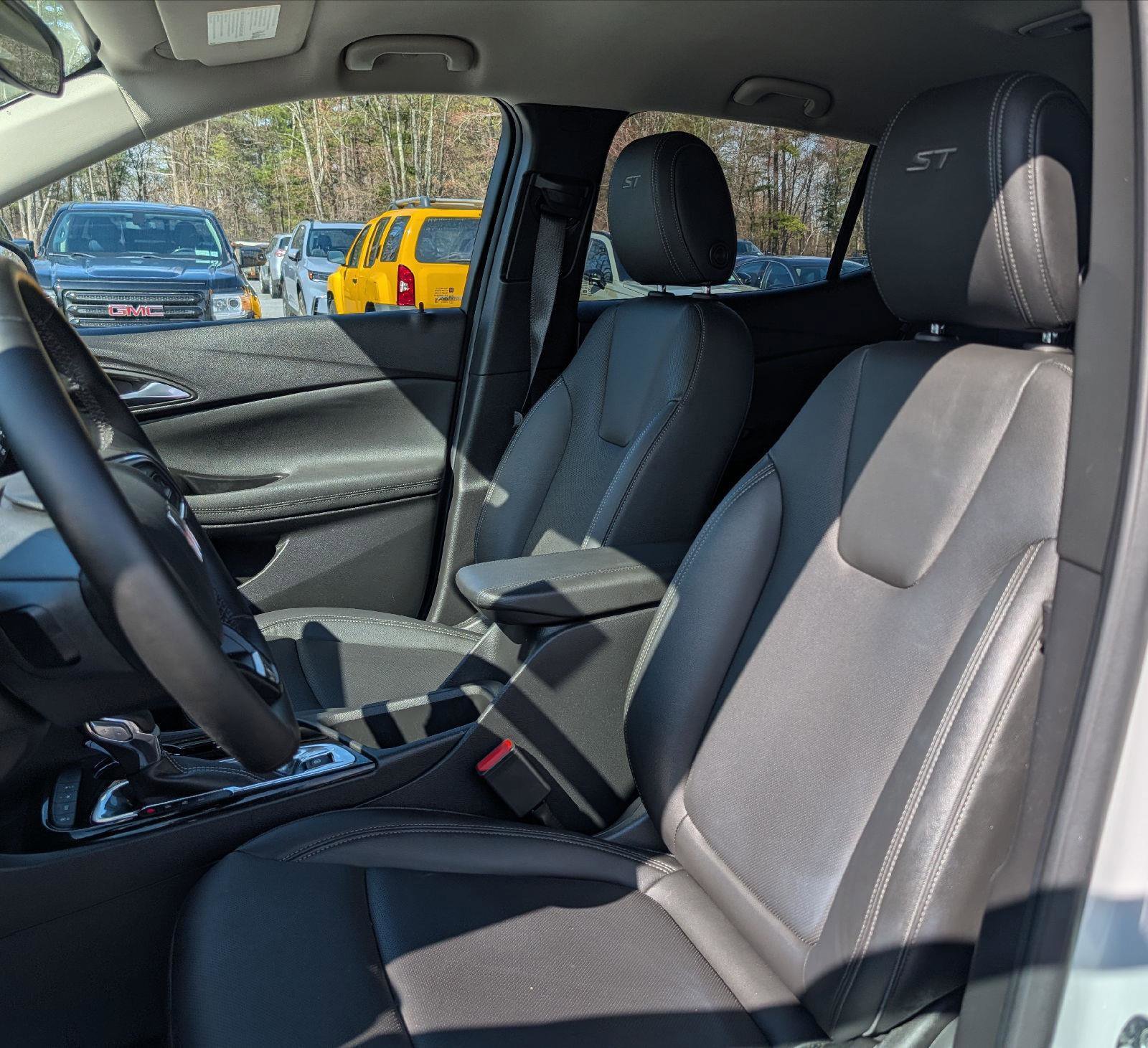 Certified 2024 Buick Encore GX Sport Touring w/ Advanced Technology Package AWD/4WD image 12